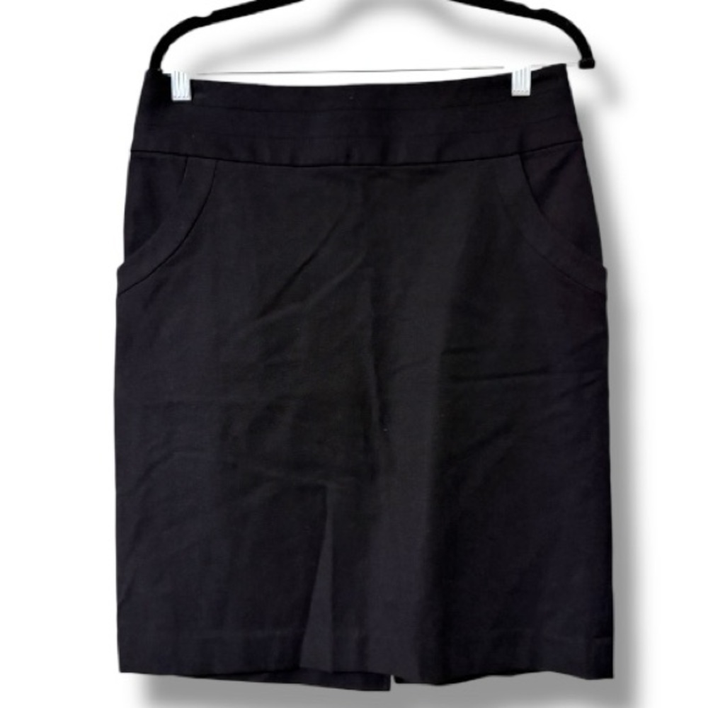 2008 Banana Republic women’s size 6 stretch black pencil skirt with pockets